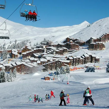 Skis Aux Pieds Avec Balcon Et Casier A Skis - Fr-1-181-2307 Apartment